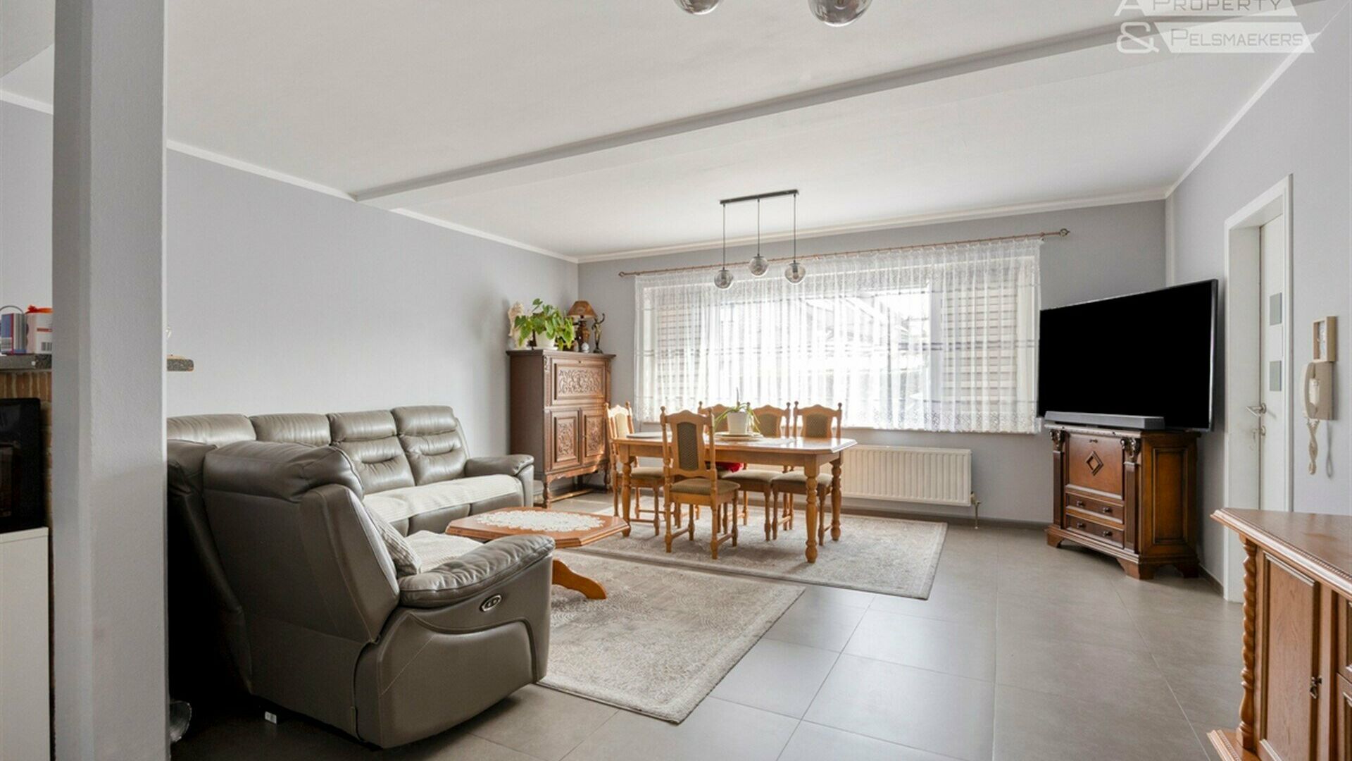 Appartementsgebouw te koop in MEERBEEK