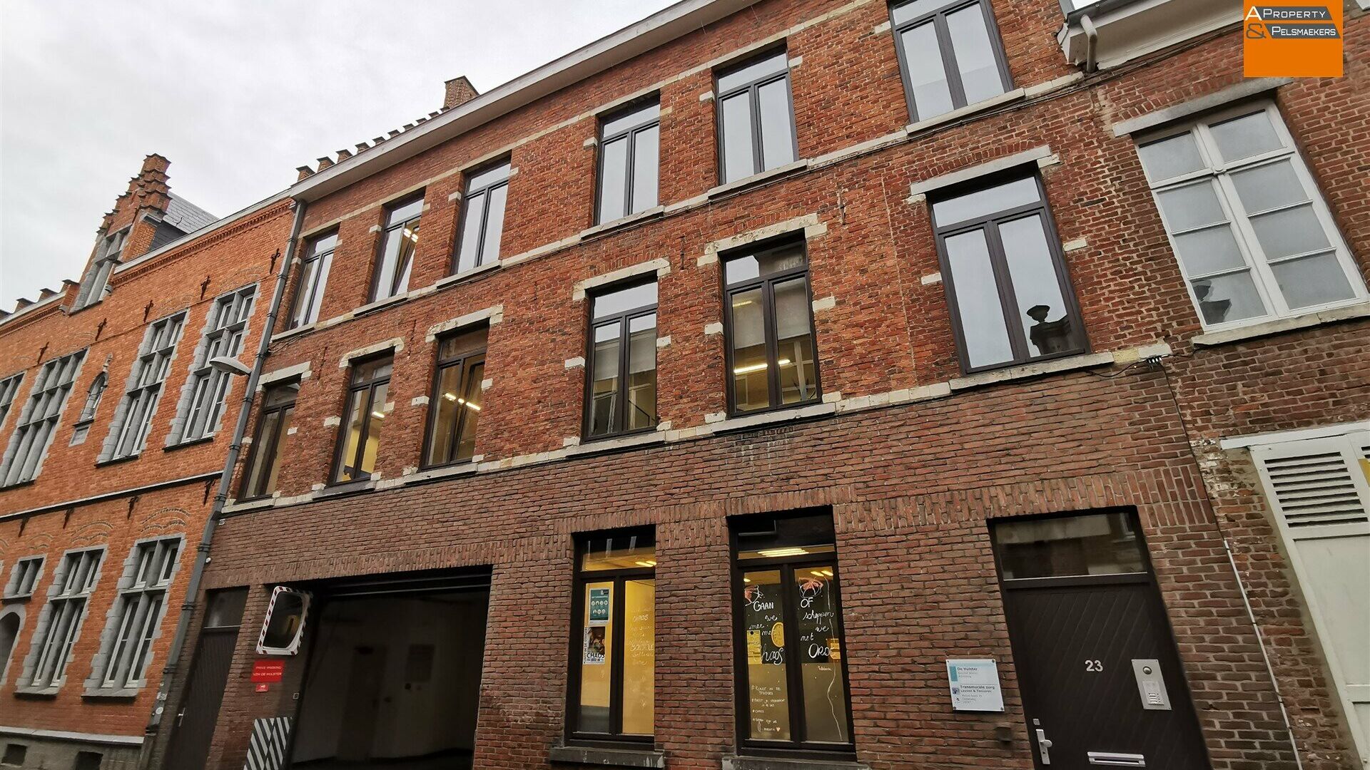 Bureelgebouw te koop in LEUVEN