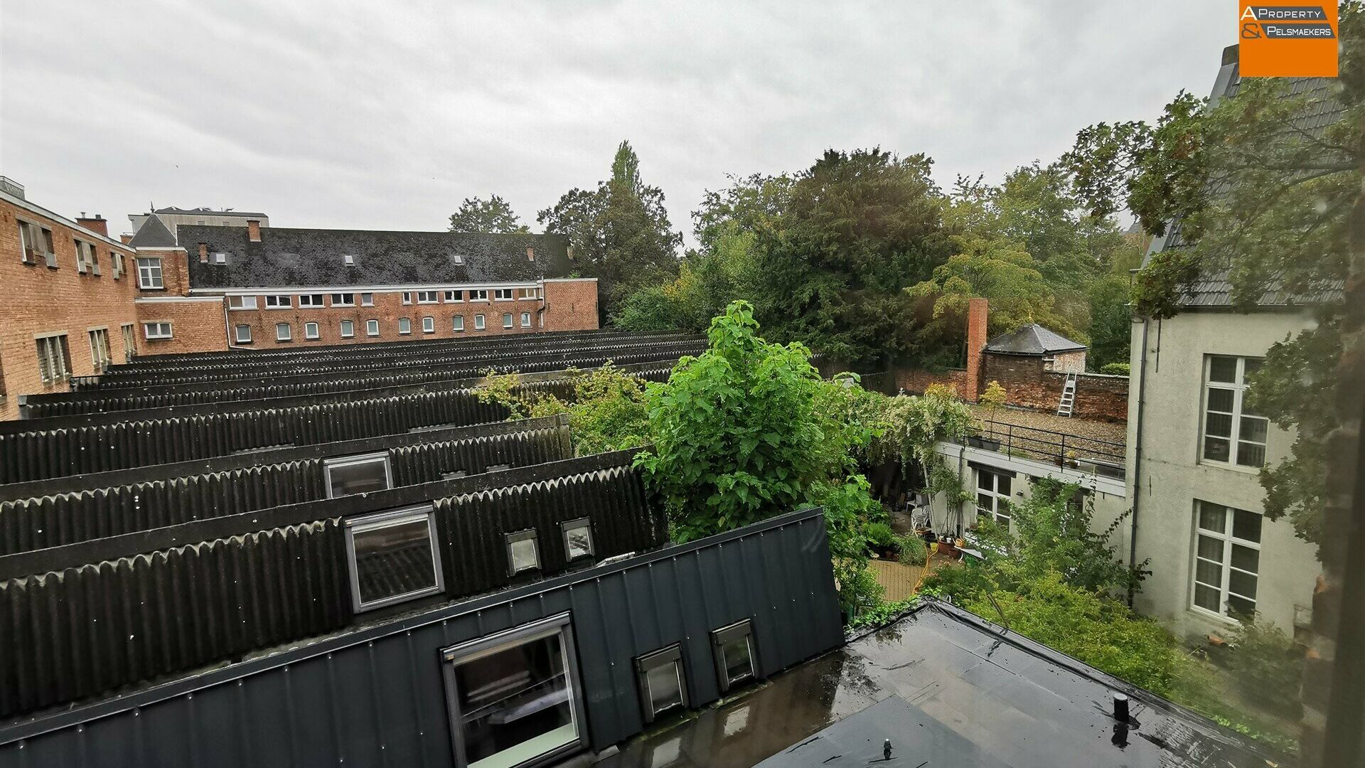 Bureelgebouw te koop in LEUVEN