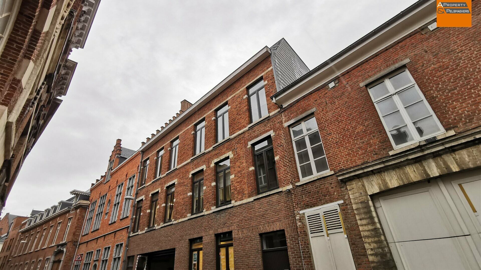 Bureelgebouw te koop in LEUVEN