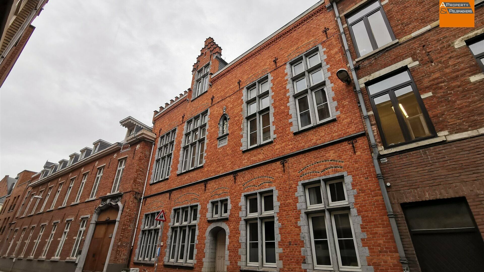 Bureelgebouw te koop in LEUVEN