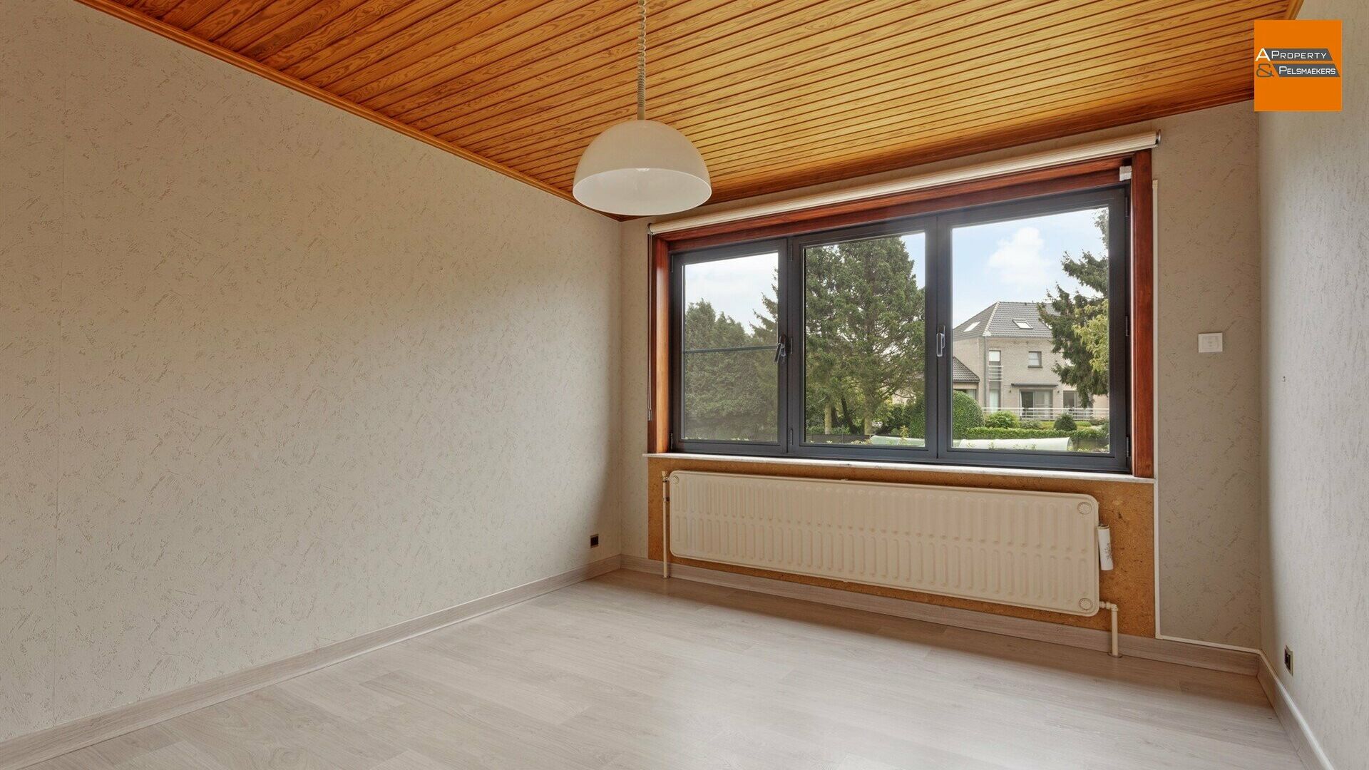 Call floor for sale in KRAAINEM