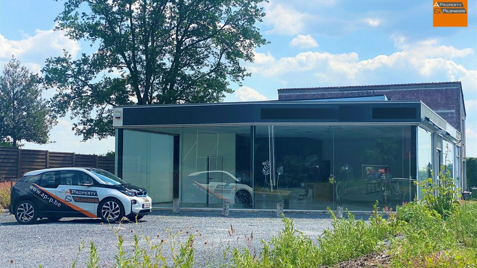 Commercial building for rent in HEVERLEE
