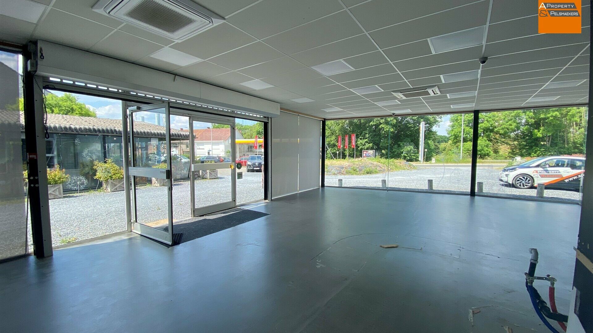 Commercial building for rent in HEVERLEE