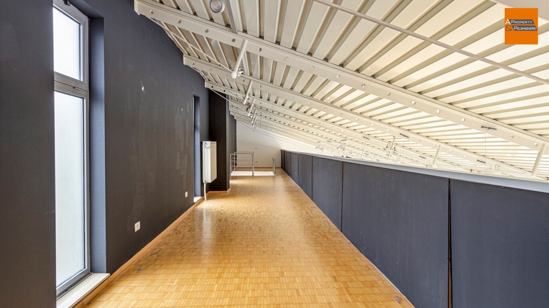 Commercieel gebouw te koop in WINKSELE