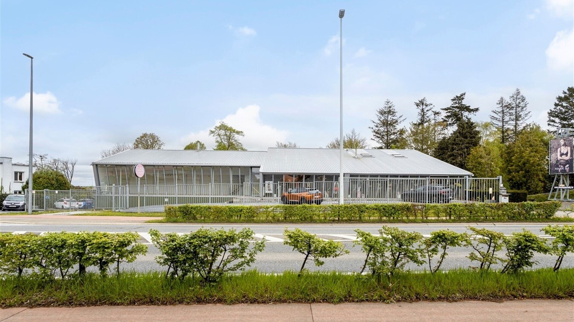 Commercieel gebouw te koop in WINKSELE