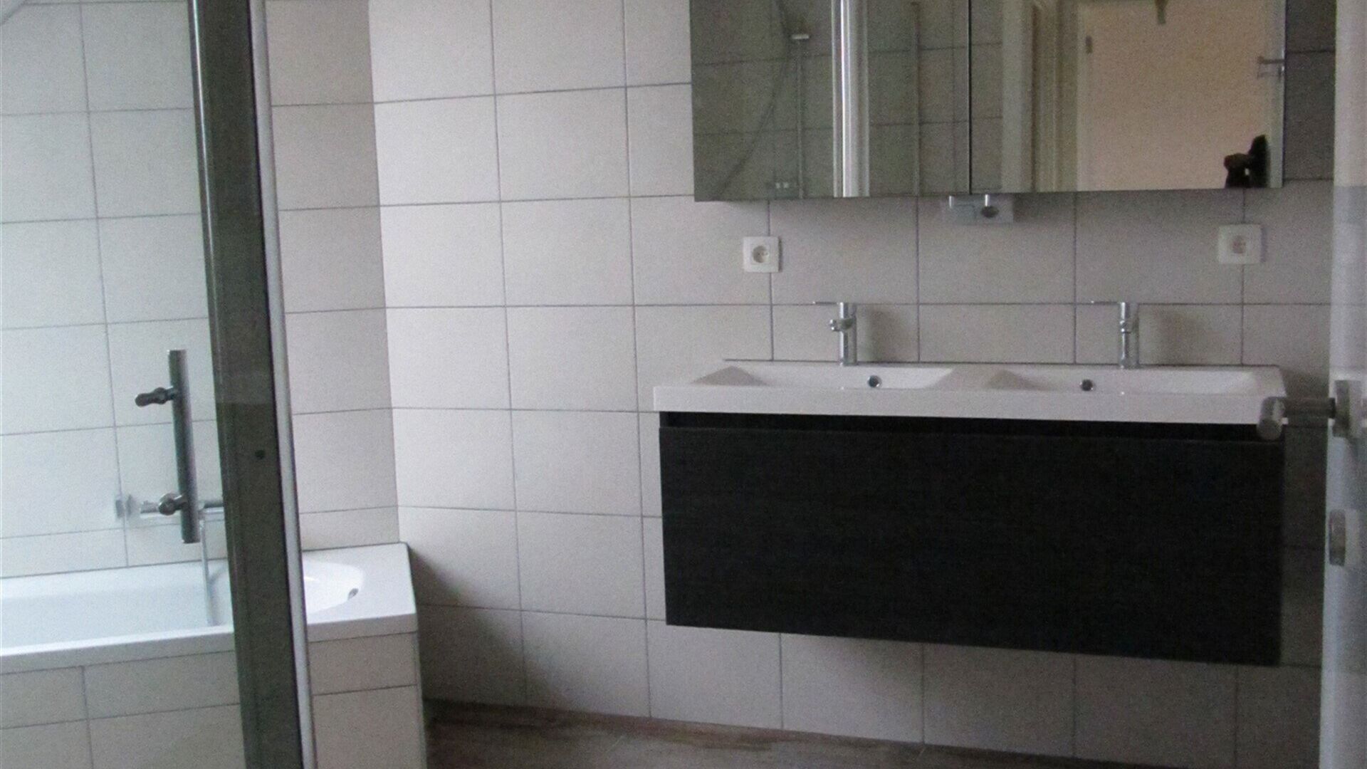 Duplex/triplex for rent in MEERBEEK