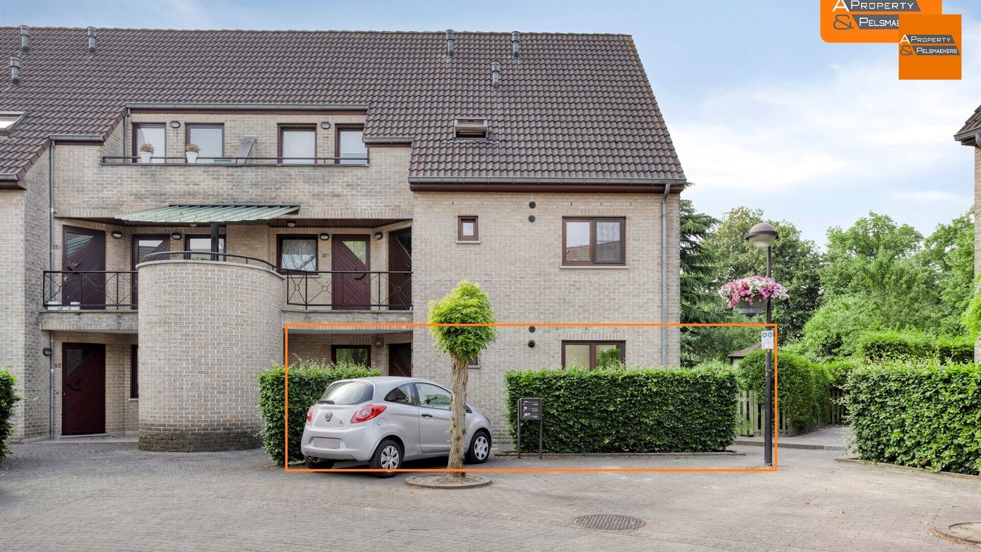 Gelijkvloers te koop in SINT-STEVENS-WOLUWE