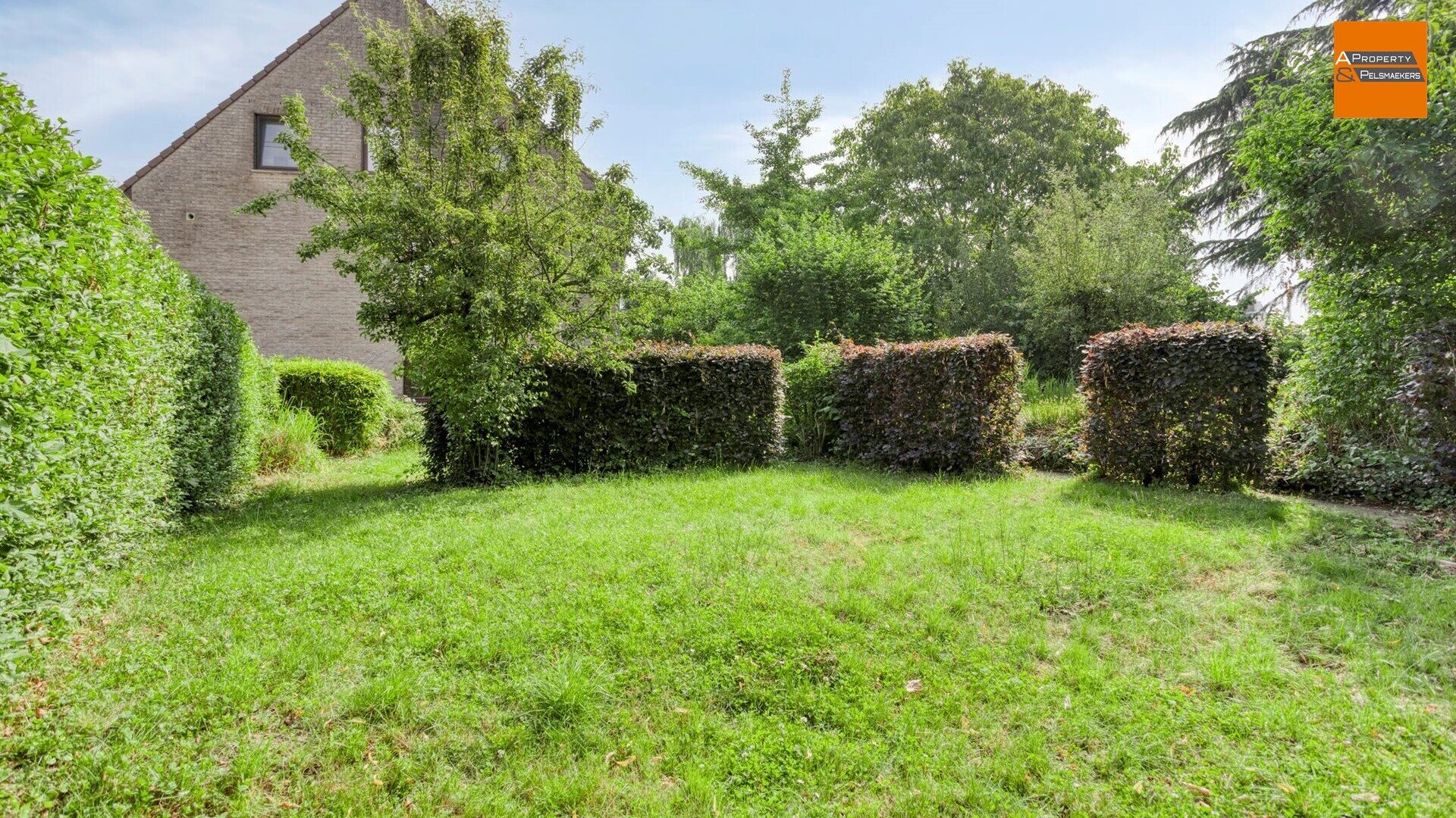 Gelijkvloers te koop in SINT-STEVENS-WOLUWE