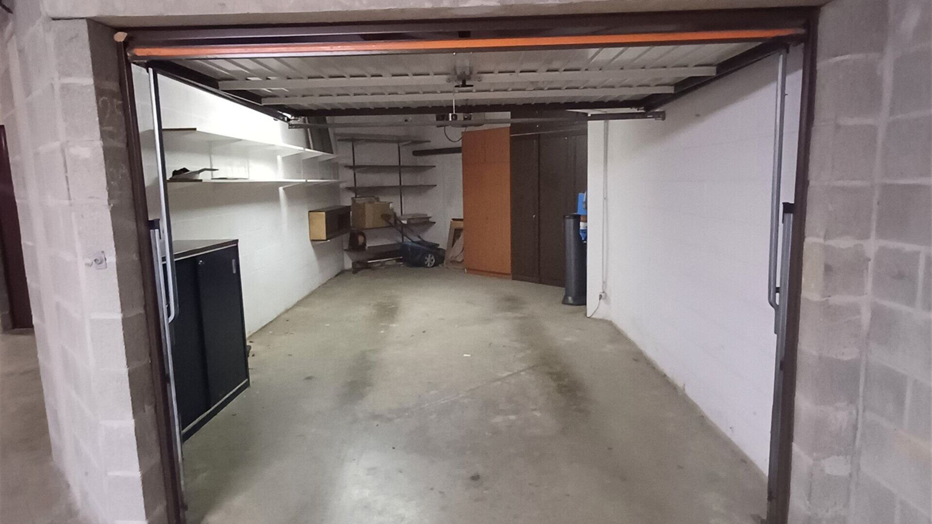Gelijkvloers te koop in SINT-STEVENS-WOLUWE