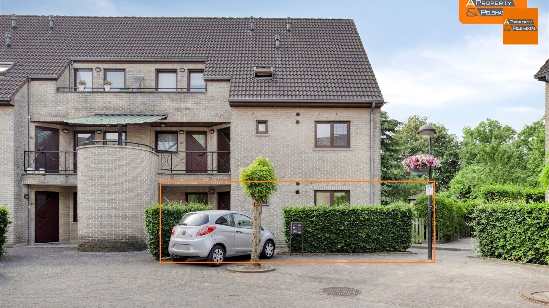 Gelijkvloers te koop in SINT-STEVENS-WOLUWE