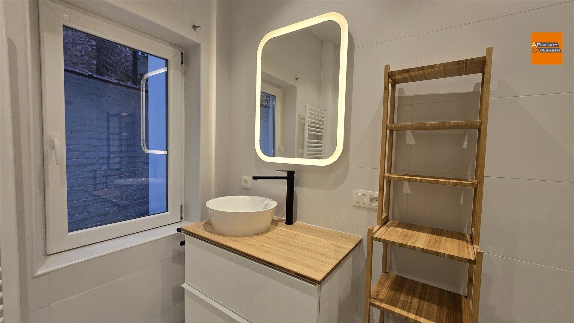 Ground floor for rent in ETTERBEEK