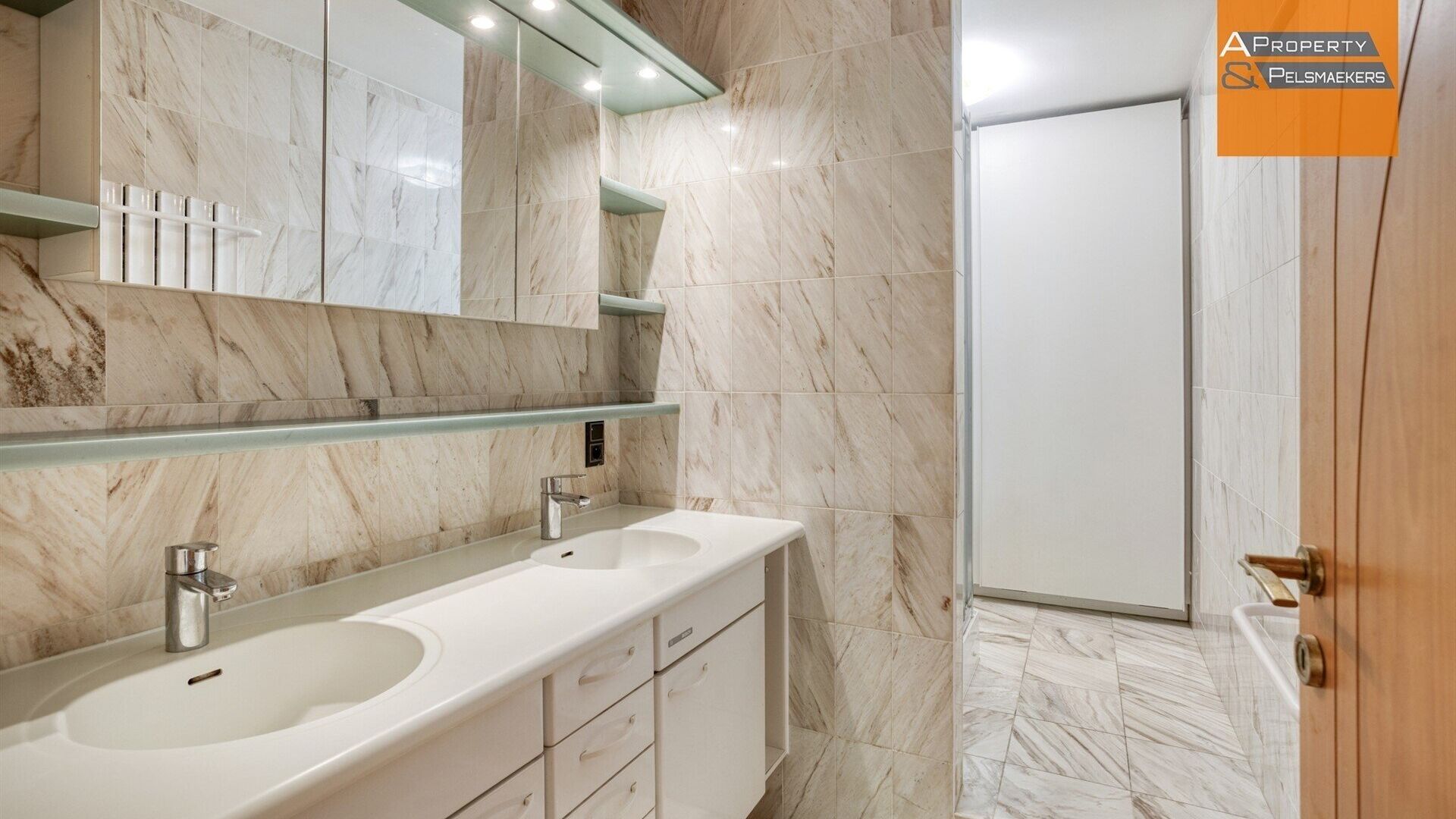 Ground floor for sale in SINT-STEVENS-WOLUWE