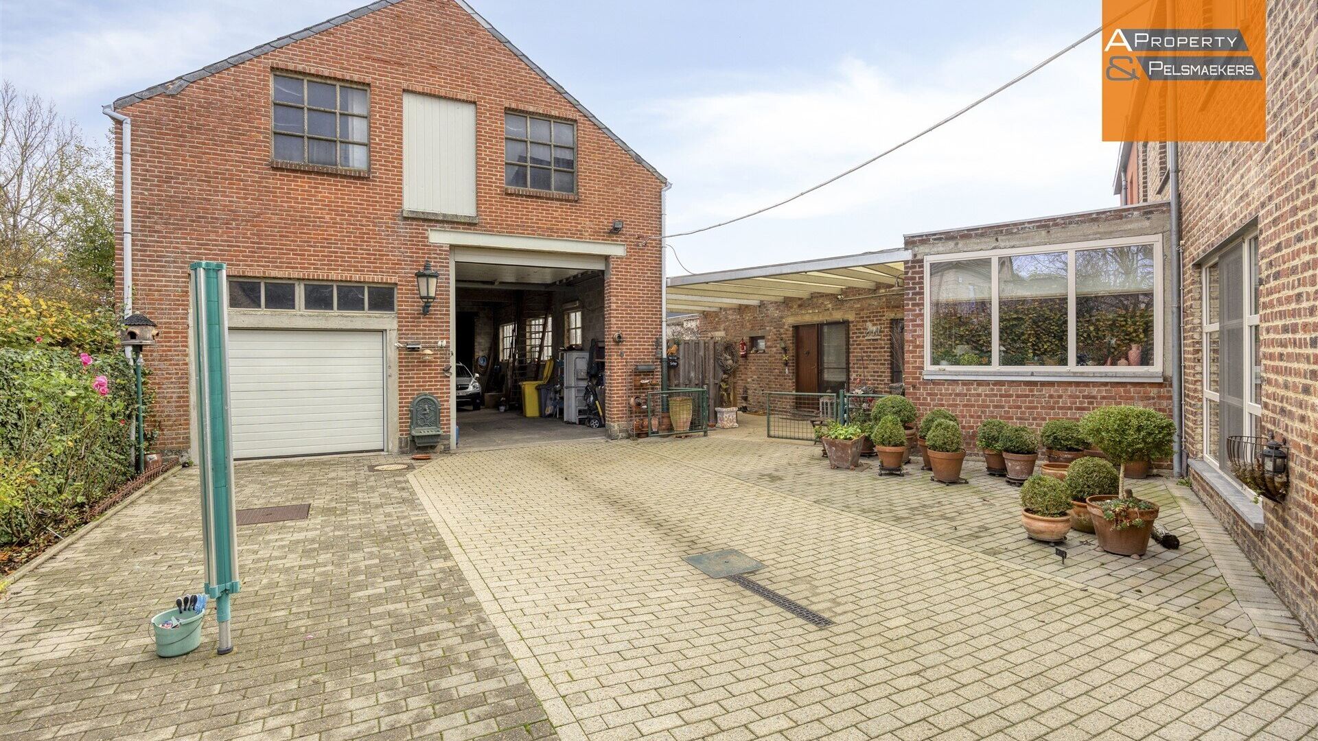 House for sale in MEERBEEK