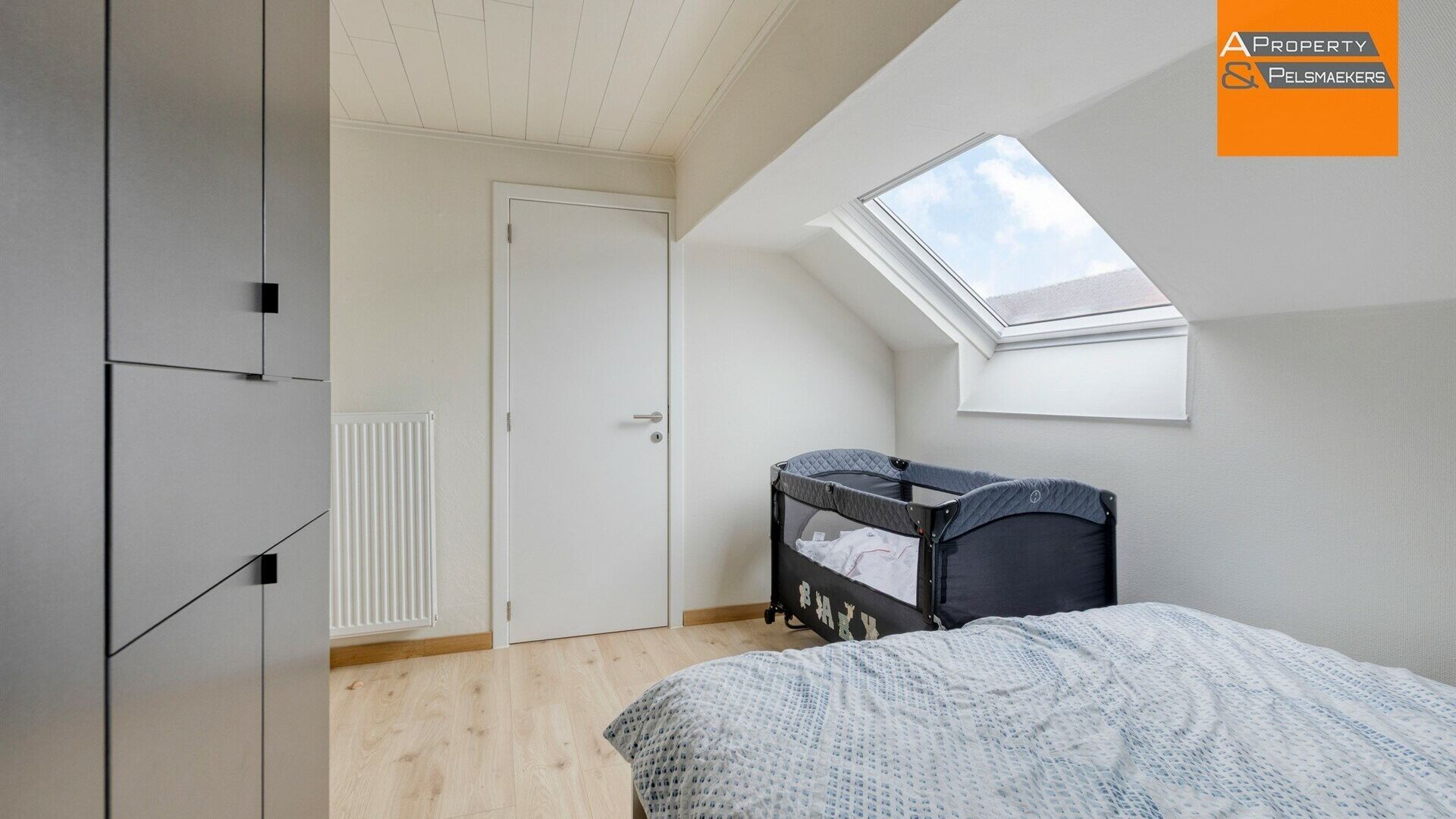House for sale in STERREBEEK