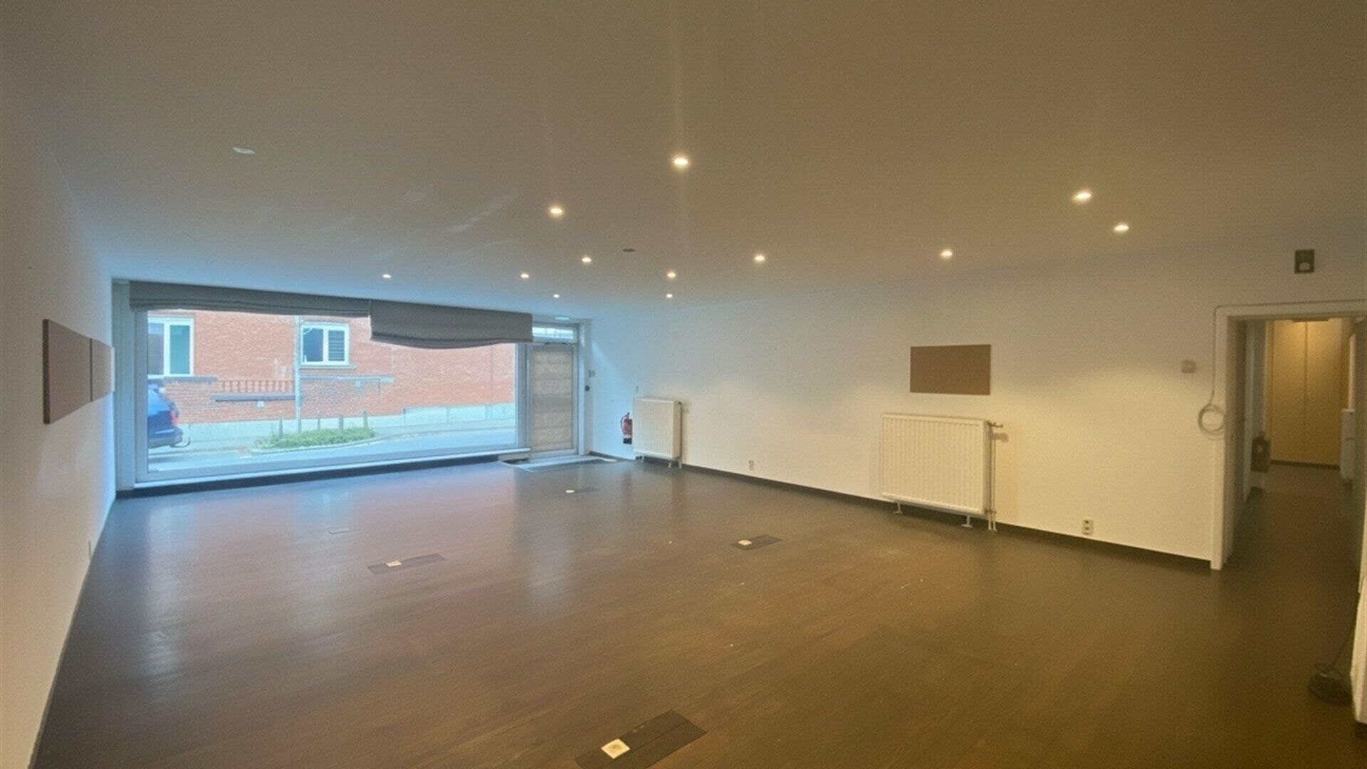 Immeuble commercial à louer à LEUVEN