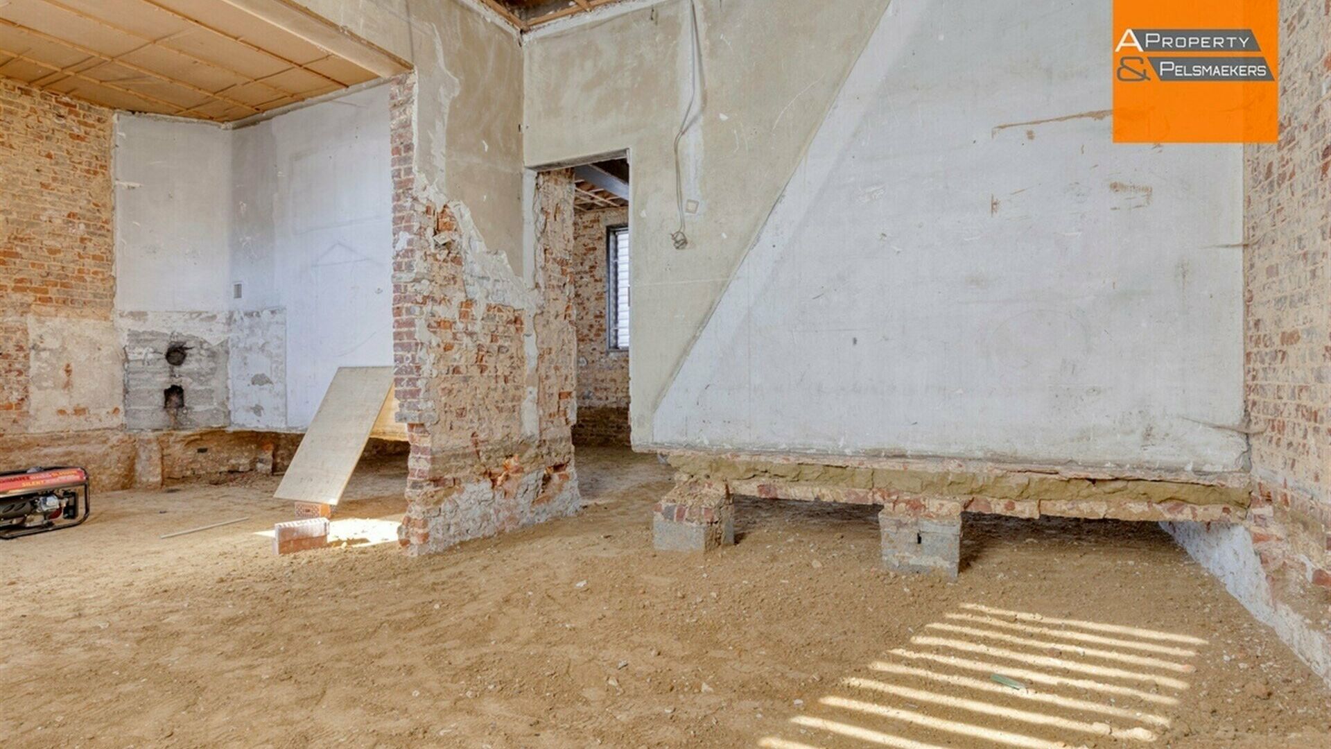 Immeuble mixte à vendre à LUBBEEK