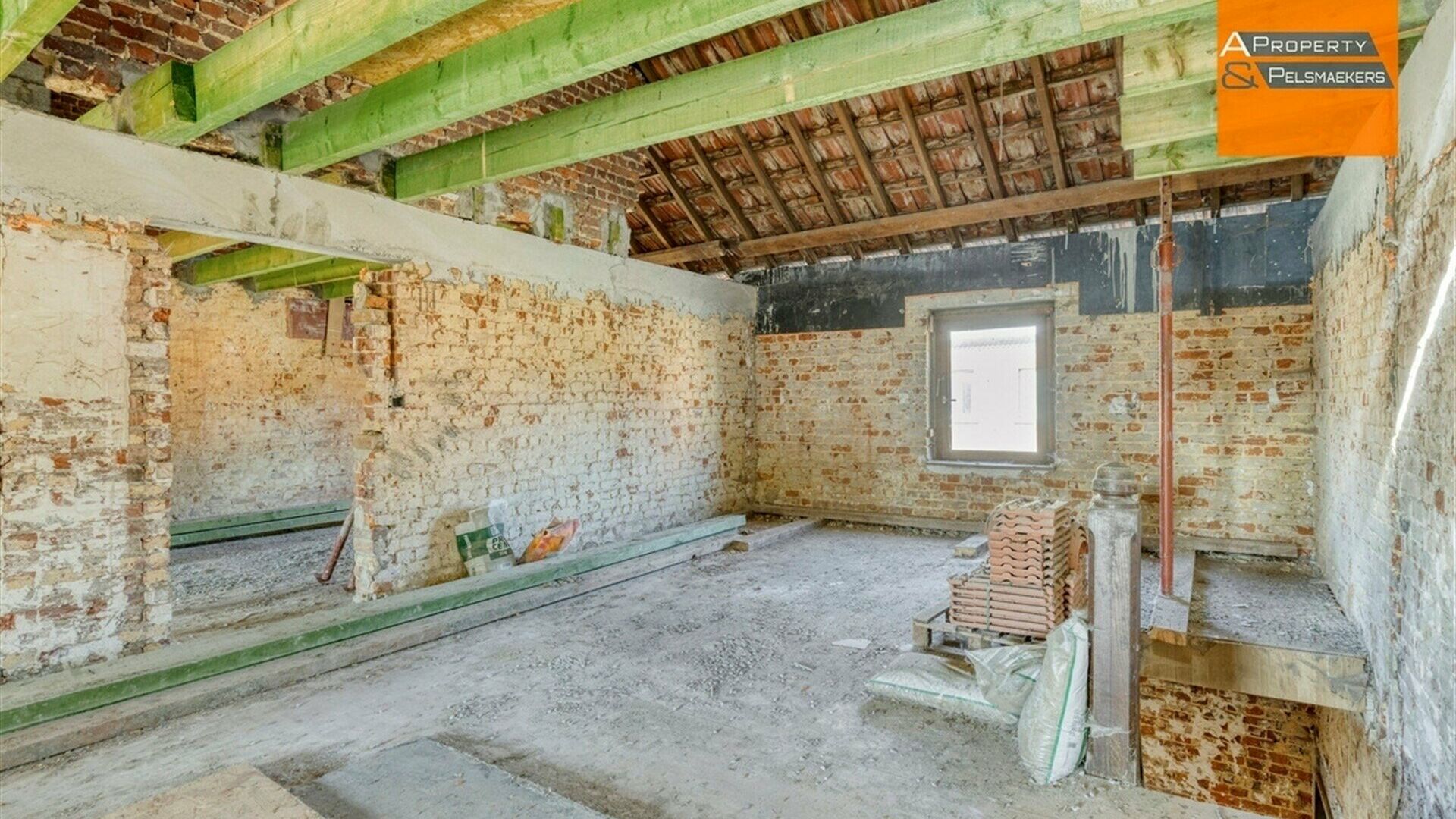 Immeuble mixte à vendre à LUBBEEK