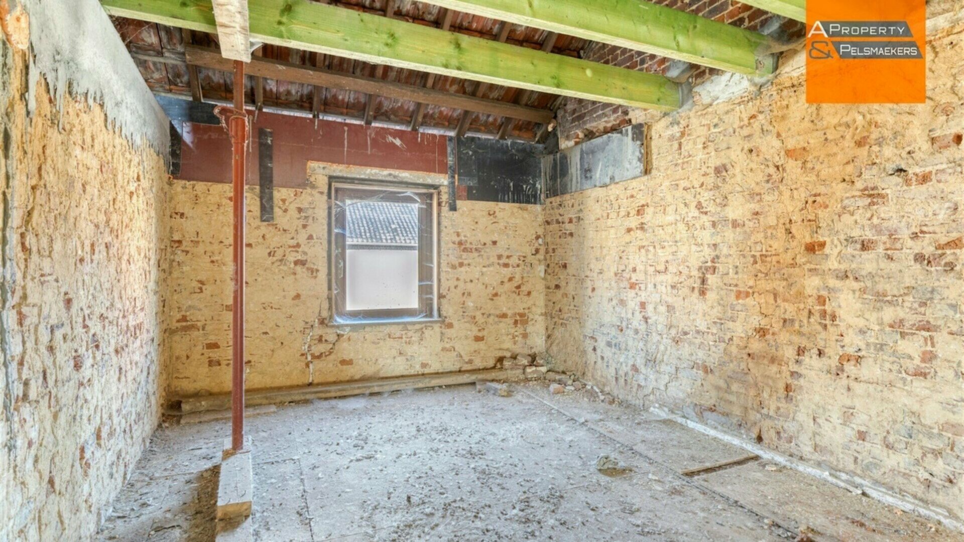 Mixed building for sale in LUBBEEK