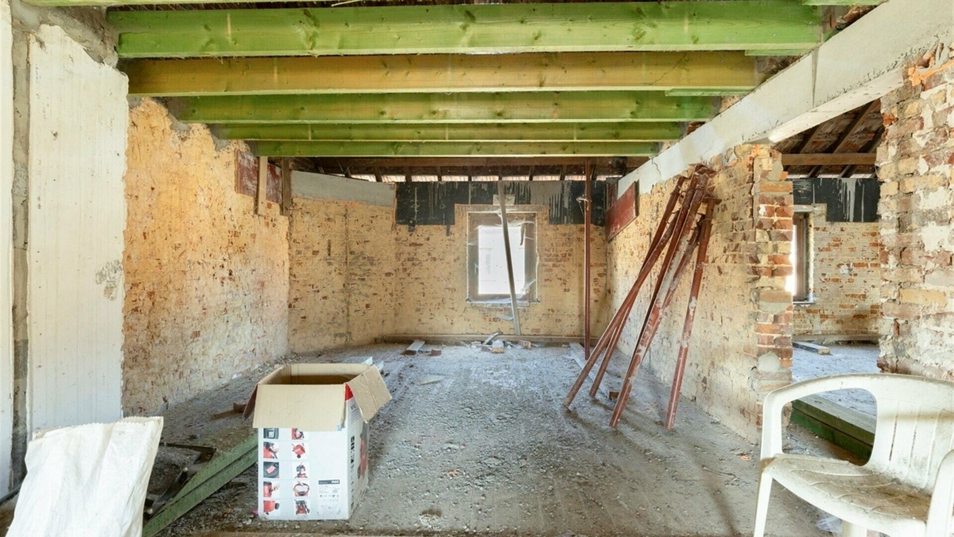 Mixed building for sale in LUBBEEK