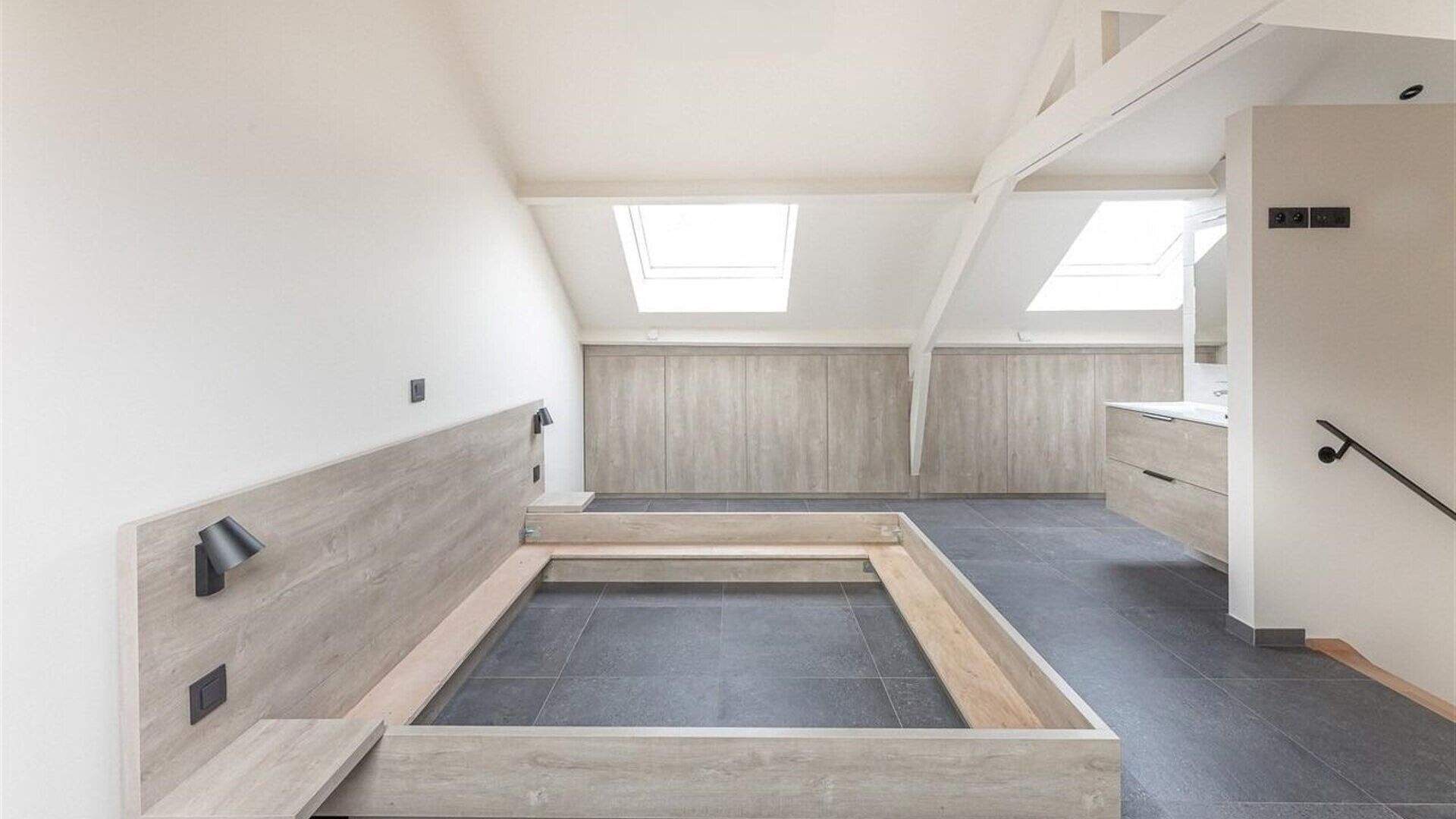 Opbrengsteigendom te koop in HEVERLEE