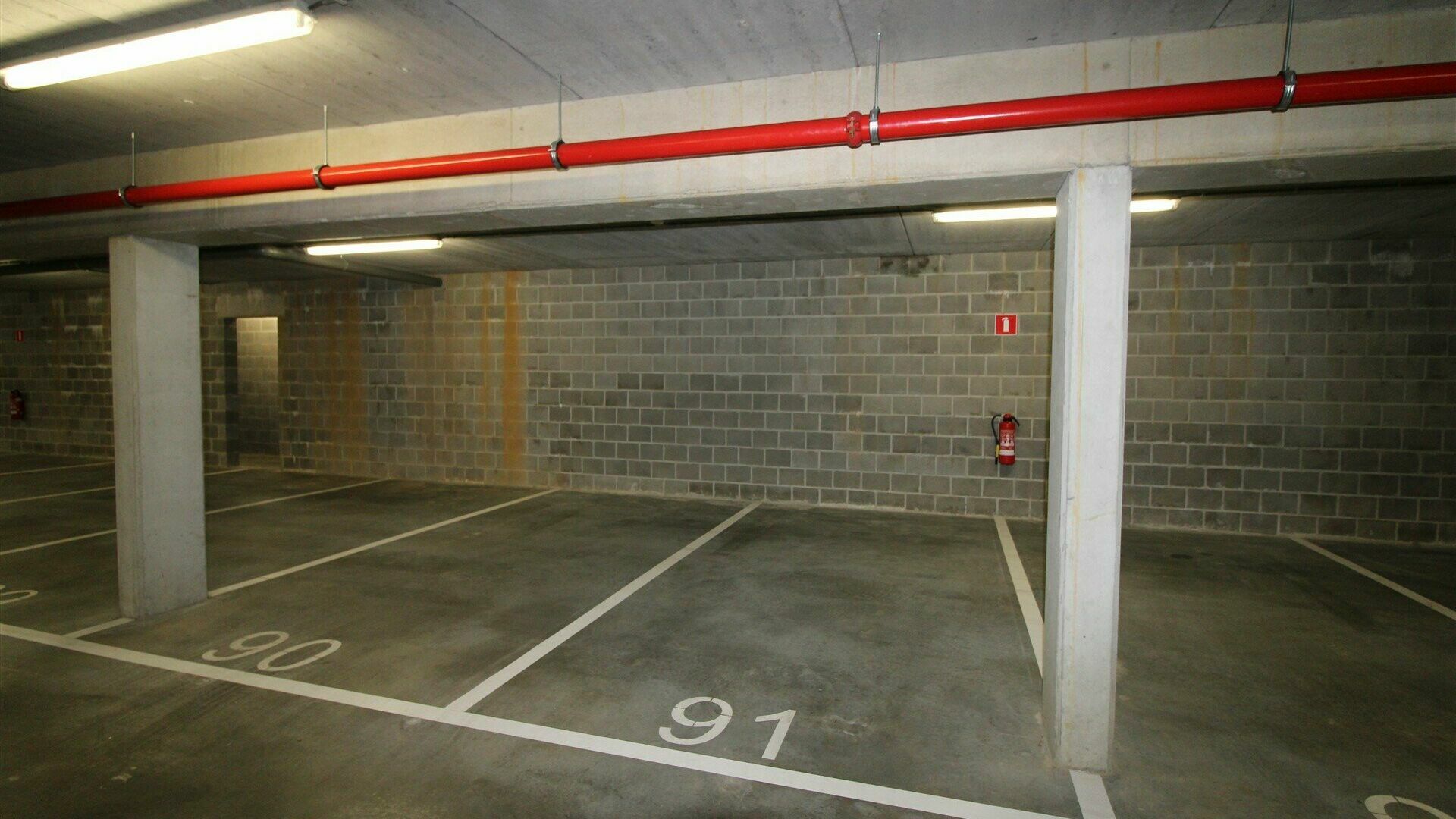 Parking - Binnenstaanplaats &agrave; louer &agrave; KORTENBERG