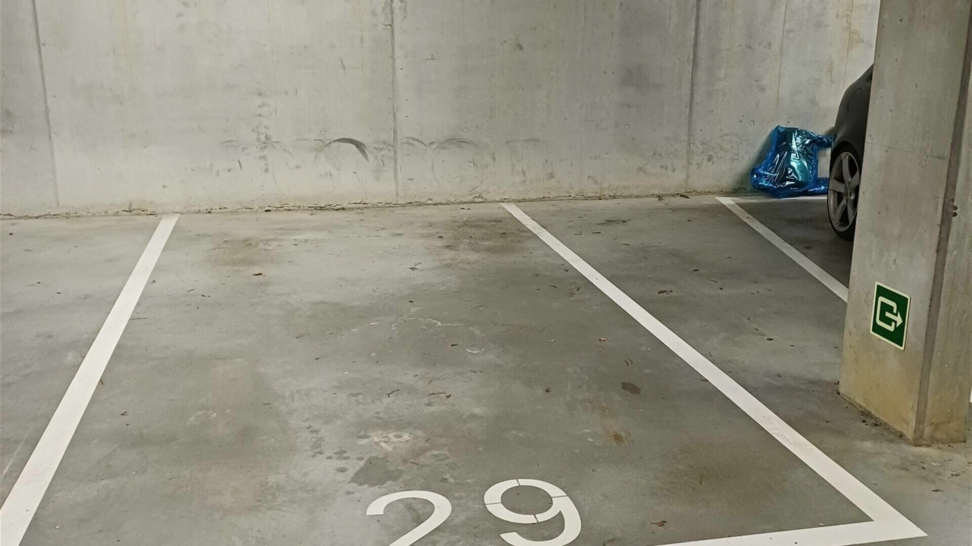 Parking - Binnenstaanplaats for rent in KORTENBERG