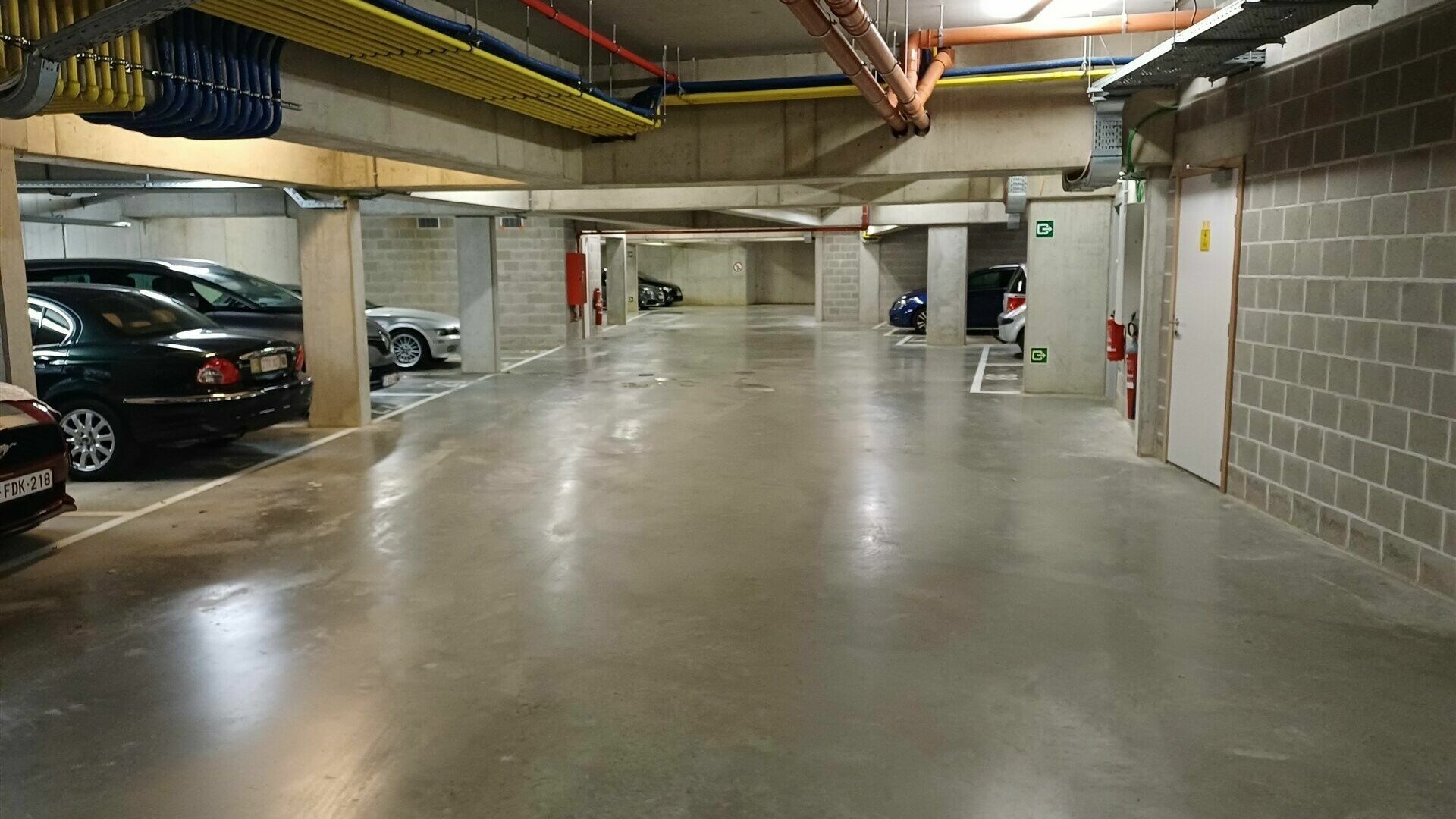 Parking - Binnenstaanplaats for rent in KORTENBERG