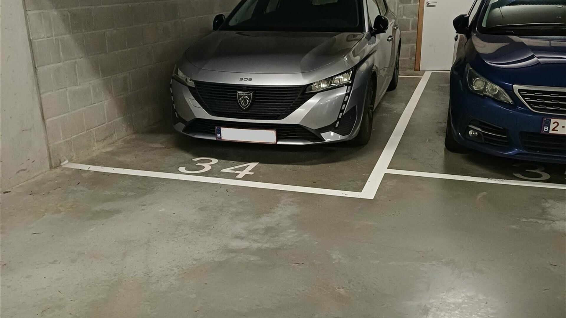 Parking - Binnenstaanplaats for rent in KORTENBERG