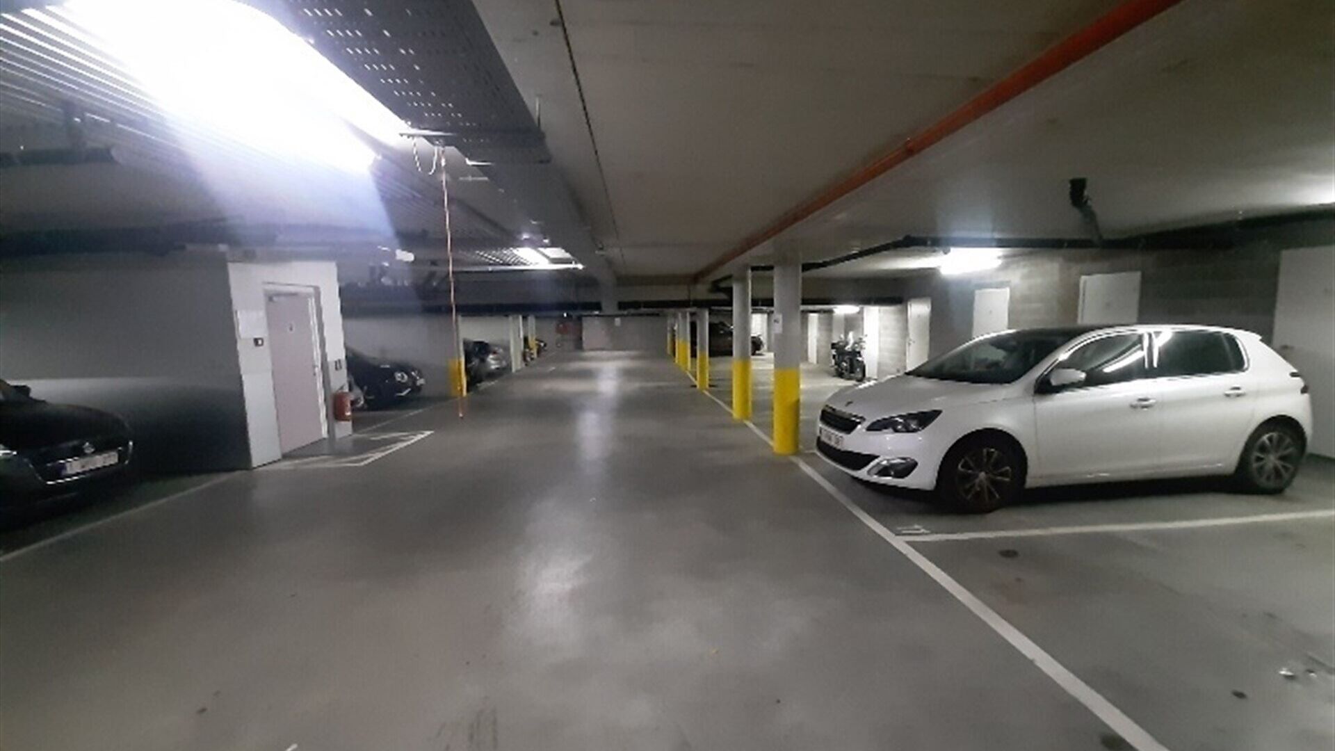 Parking for sale in MACHELEN