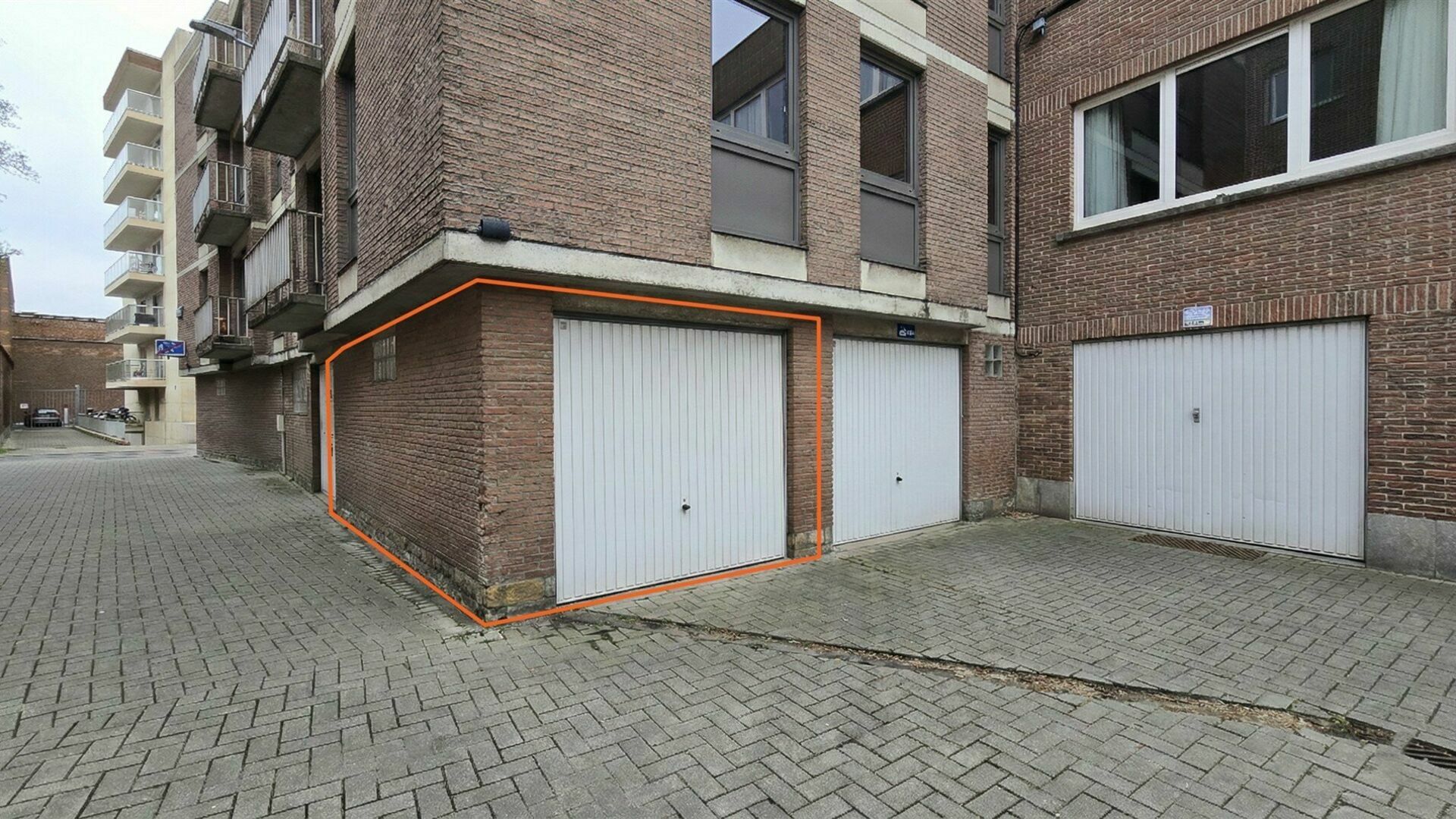 Parking - gesloten garagebox à louer à Leuven