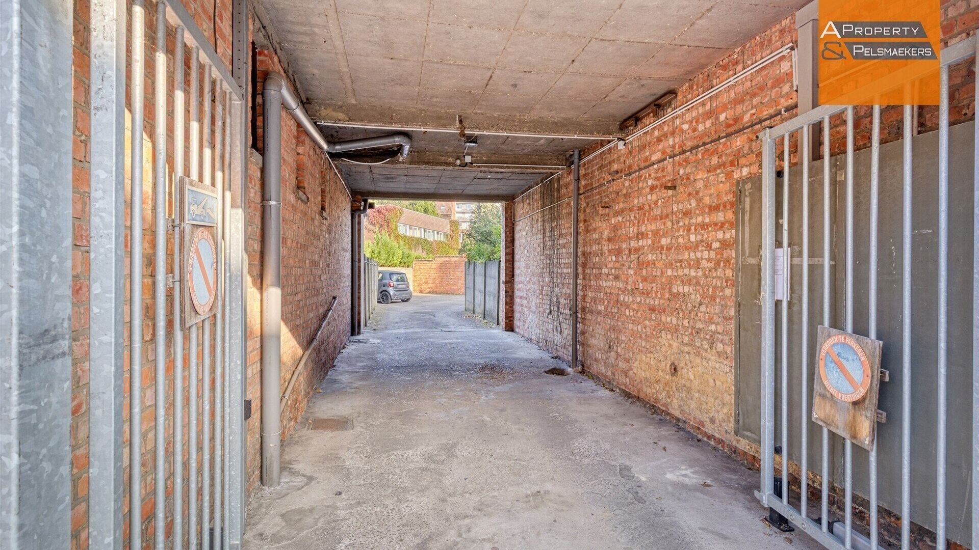 Parking - gesloten garagebox à vendre à ANDERLECHT