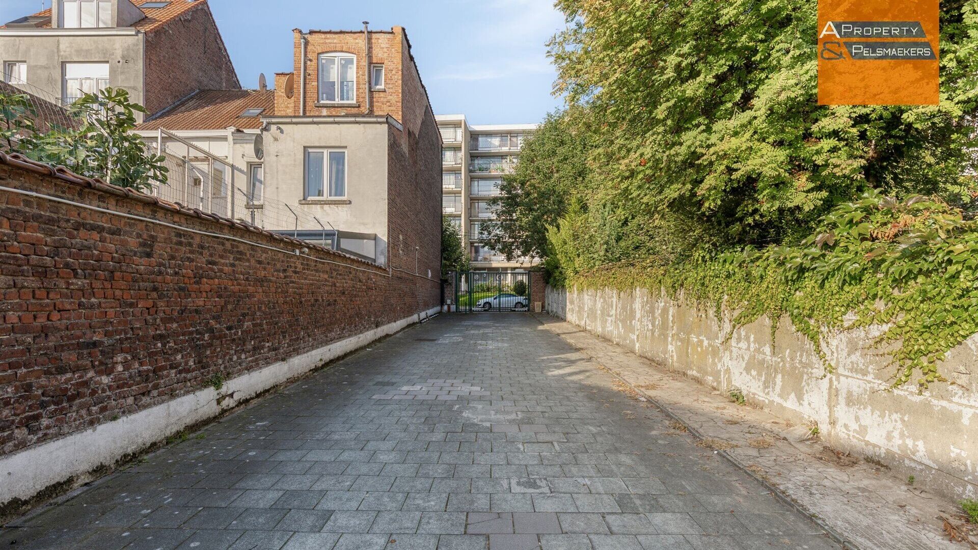 Parking - gesloten garagebox à vendre à ANDERLECHT