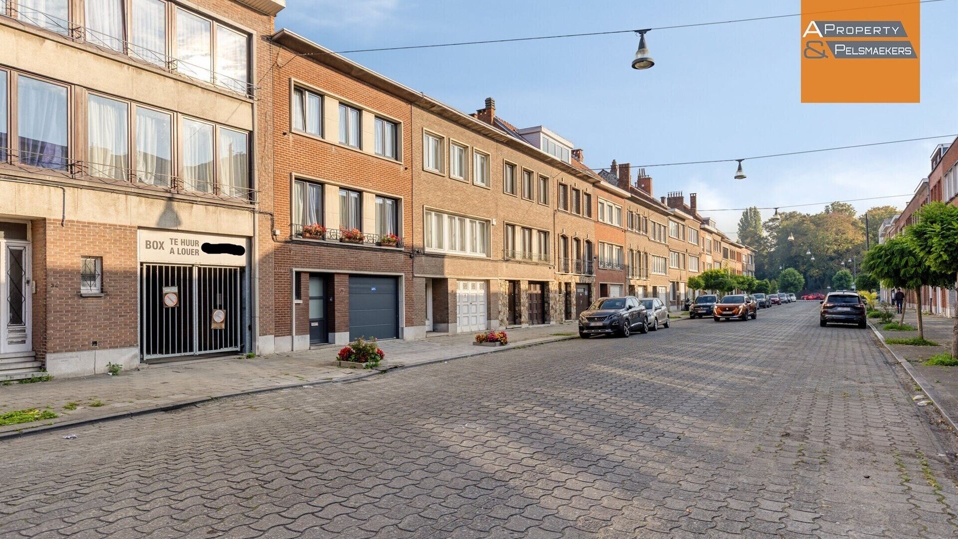 Parking - gesloten garagebox &agrave; vendre &agrave; ANDERLECHT