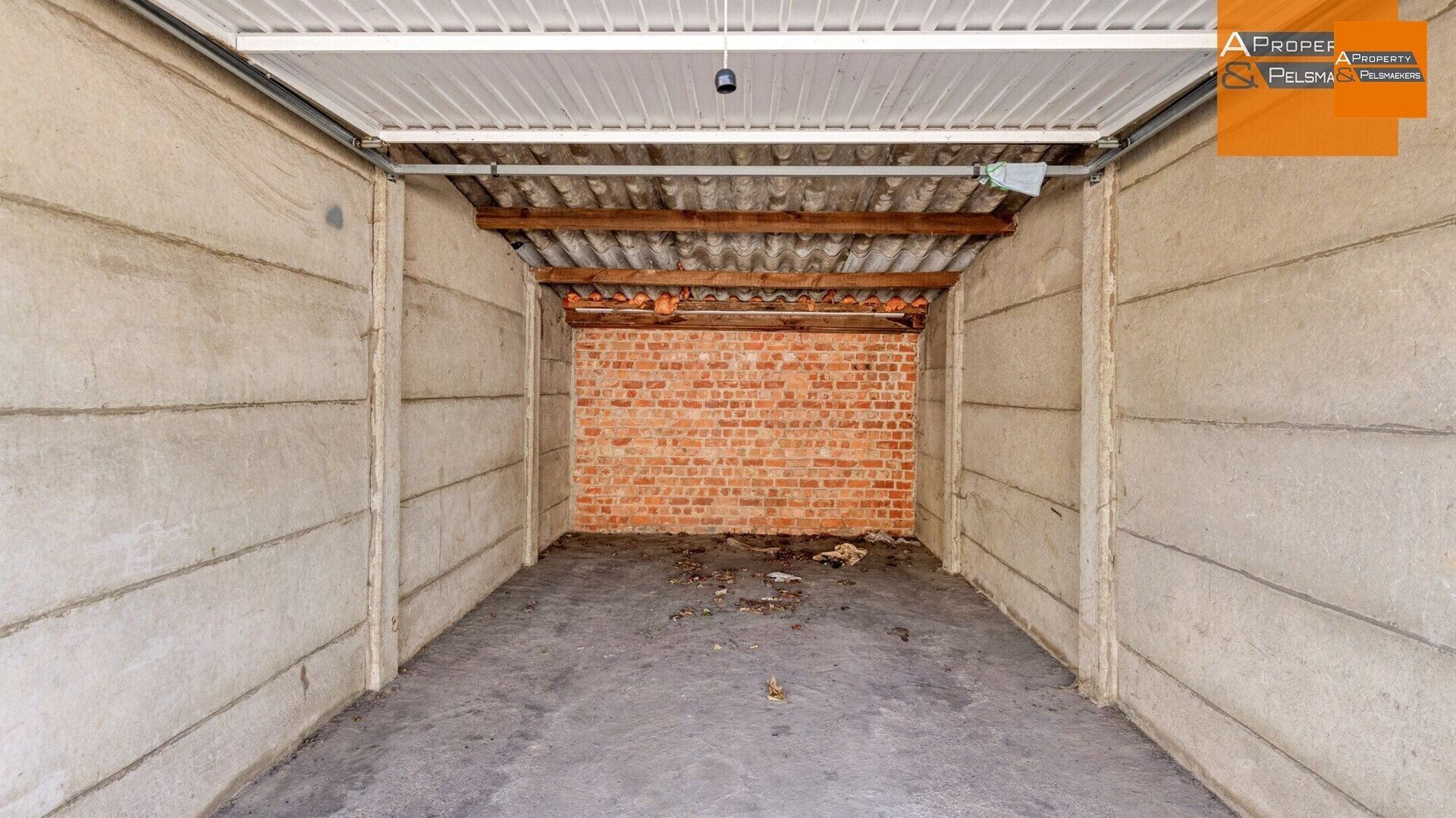 Parking - gesloten garagebox for sale in ANDERLECHT