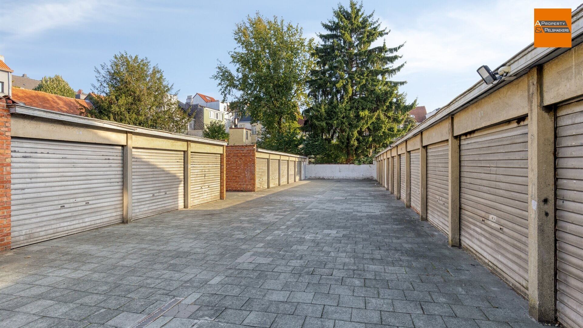 Parking - gesloten garagebox for sale in ANDERLECHT
