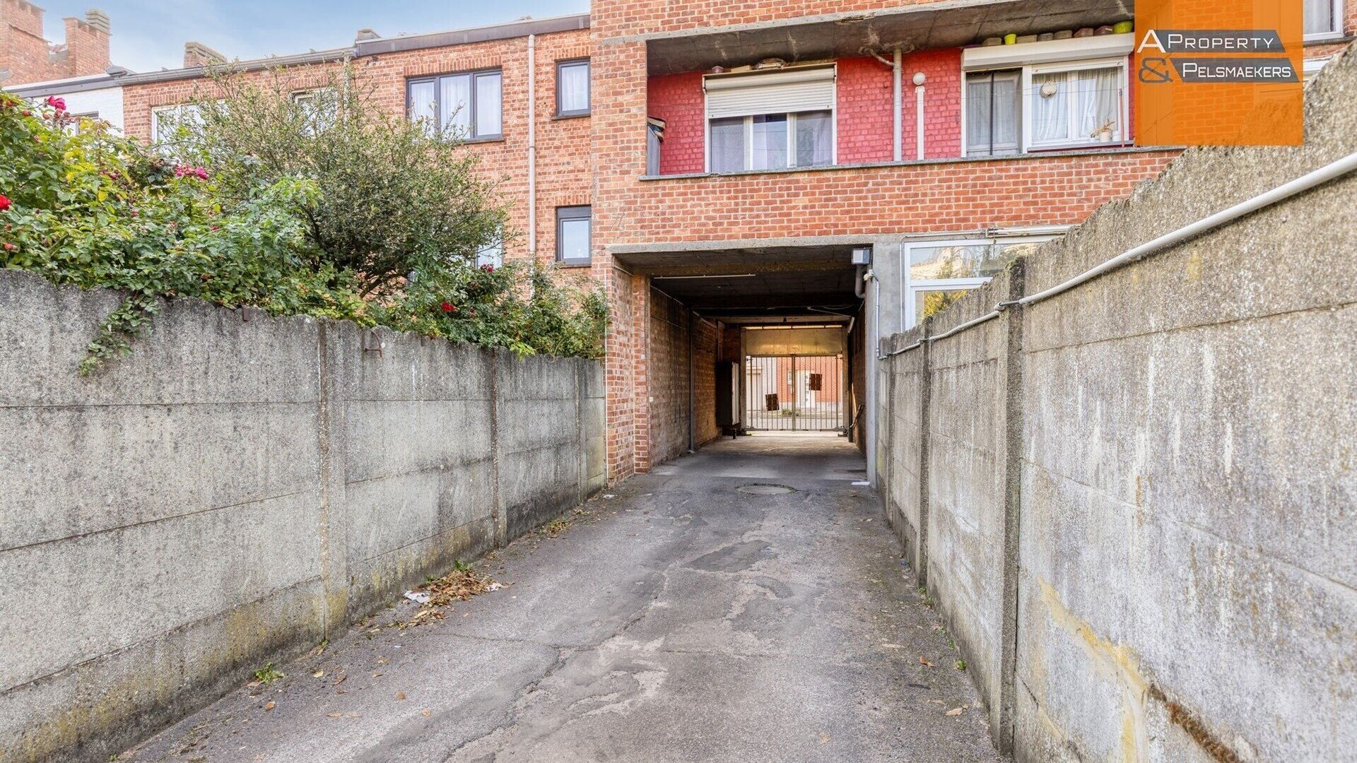 Parking - gesloten garagebox for sale in ANDERLECHT