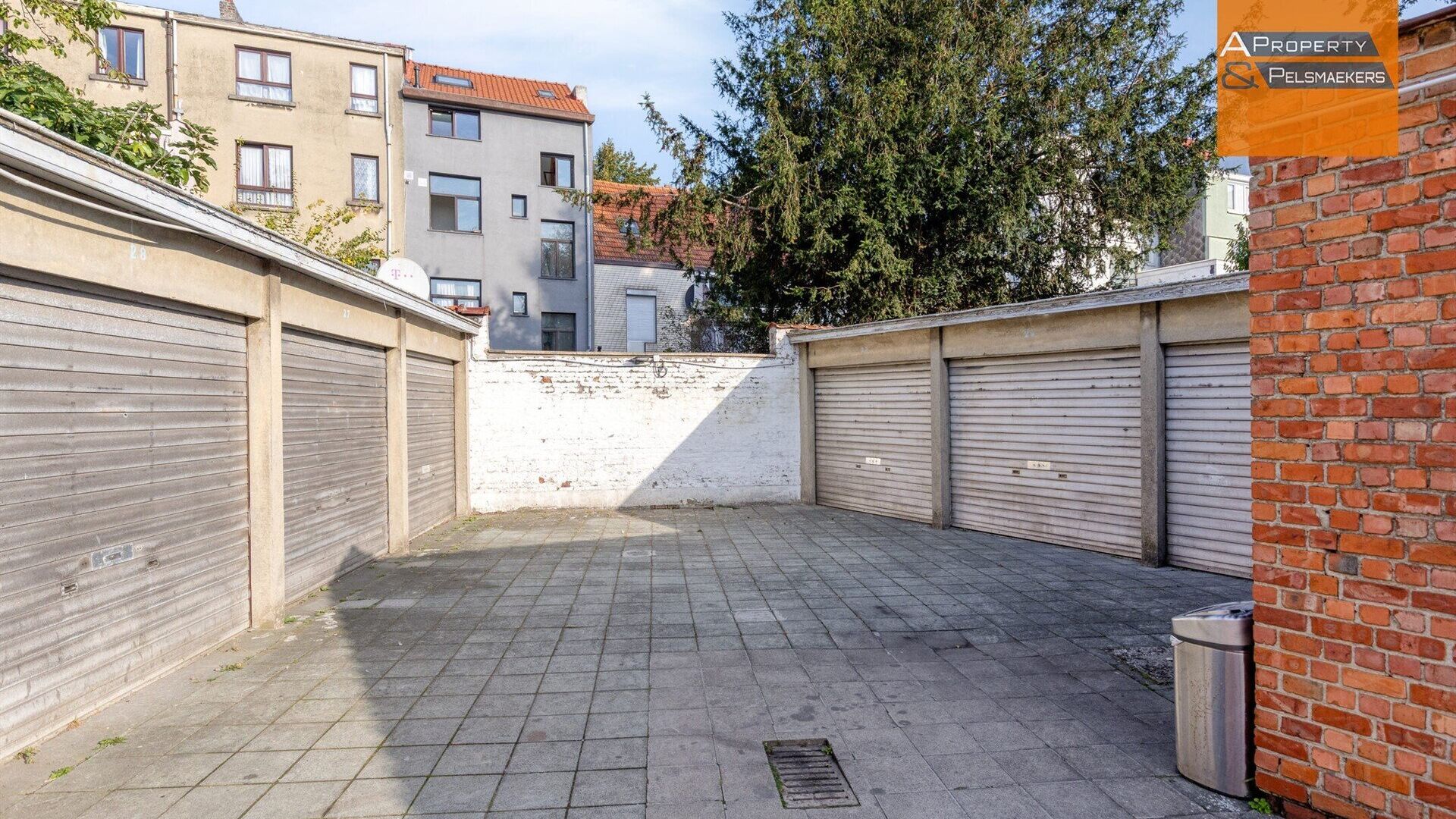 Parking - gesloten garagebox for sale in ANDERLECHT