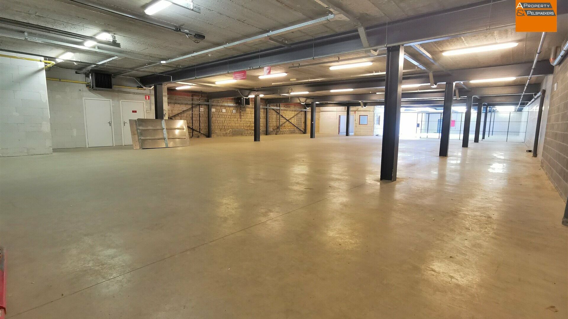 Retail space for rent in HERENT
