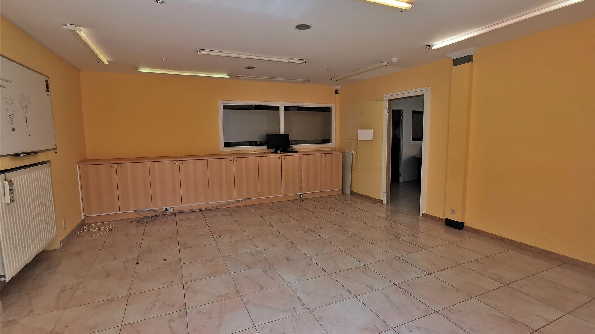 Retail space for rent in HERENT