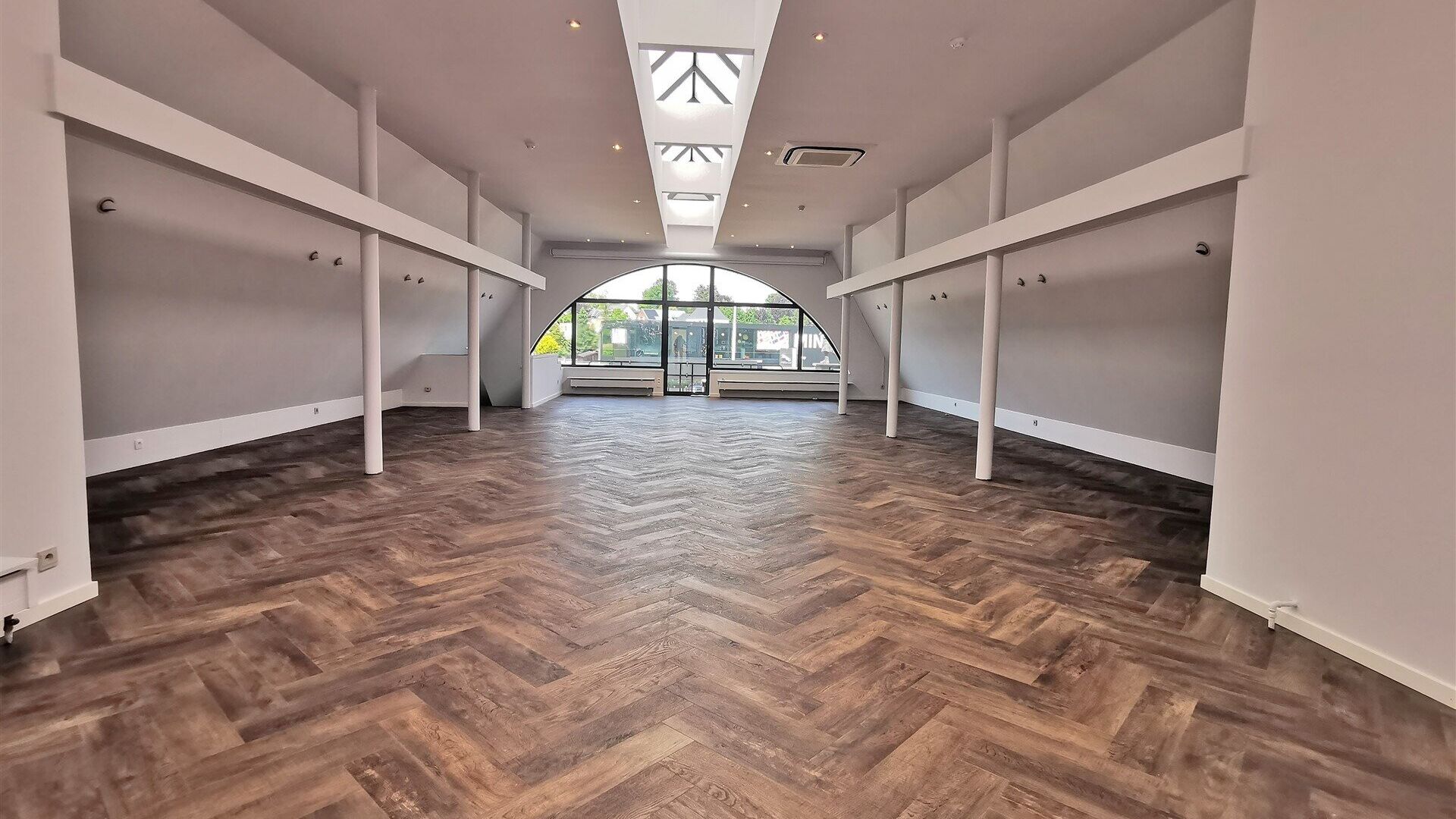 Retail space for rent in HERENT