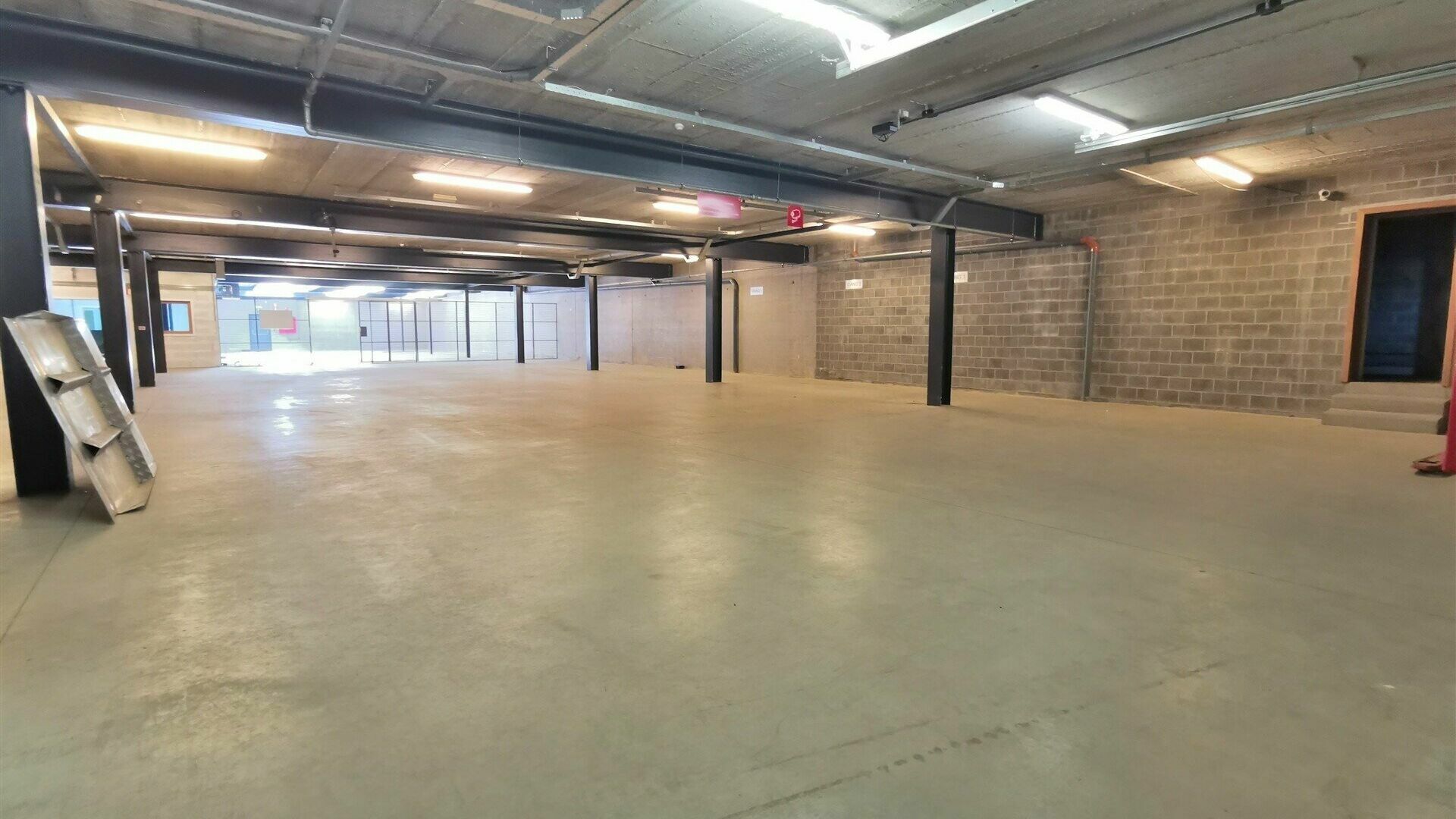 Retail space for sale in HERENT