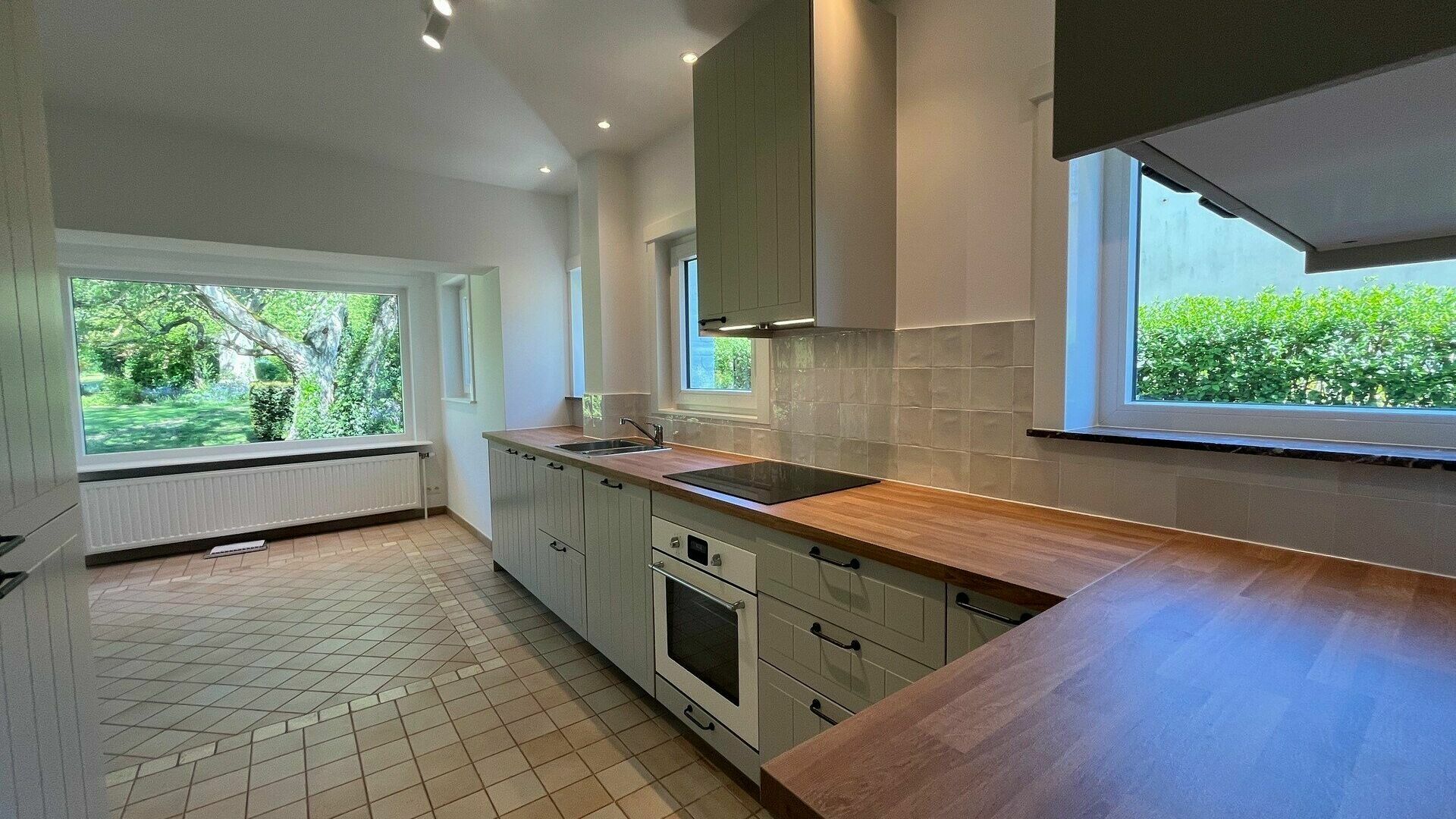 Villa for rent in STERREBEEK