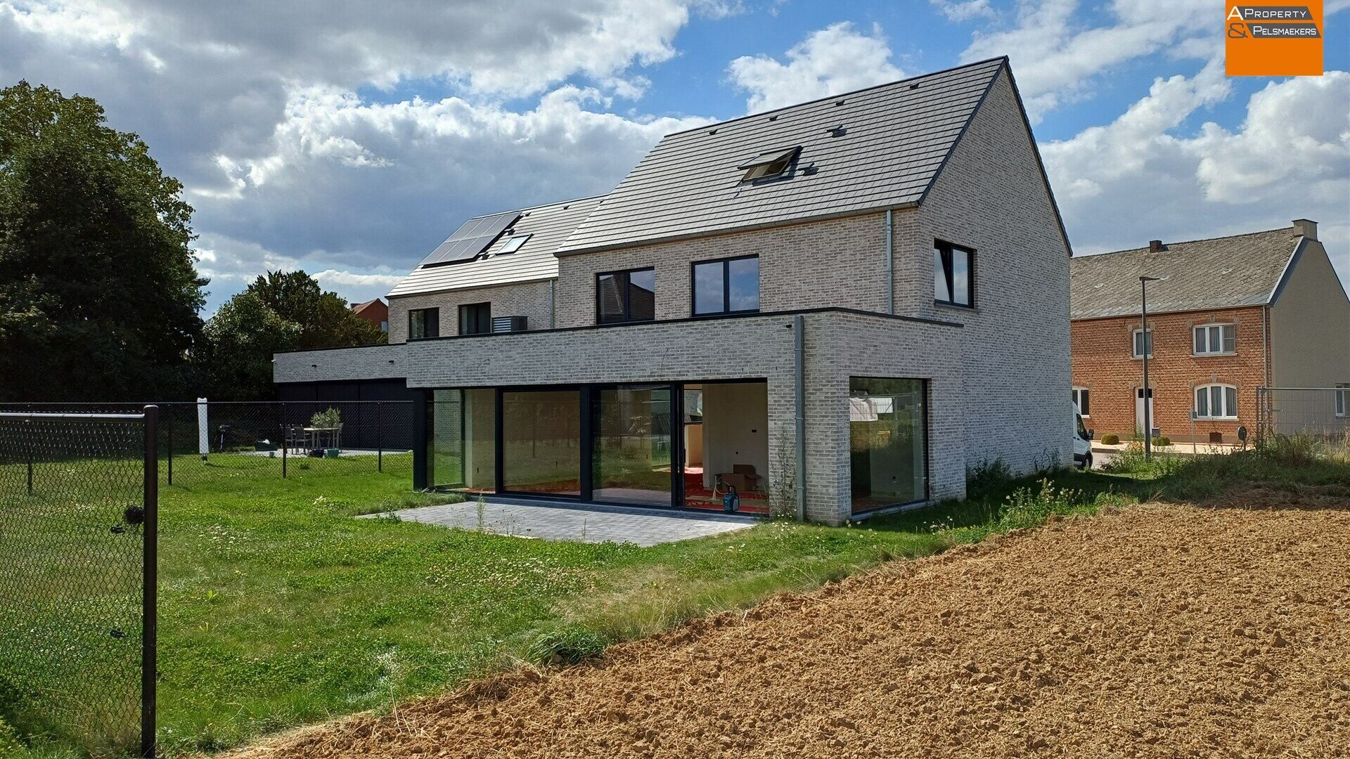 Villa te koop in MEERBEEK