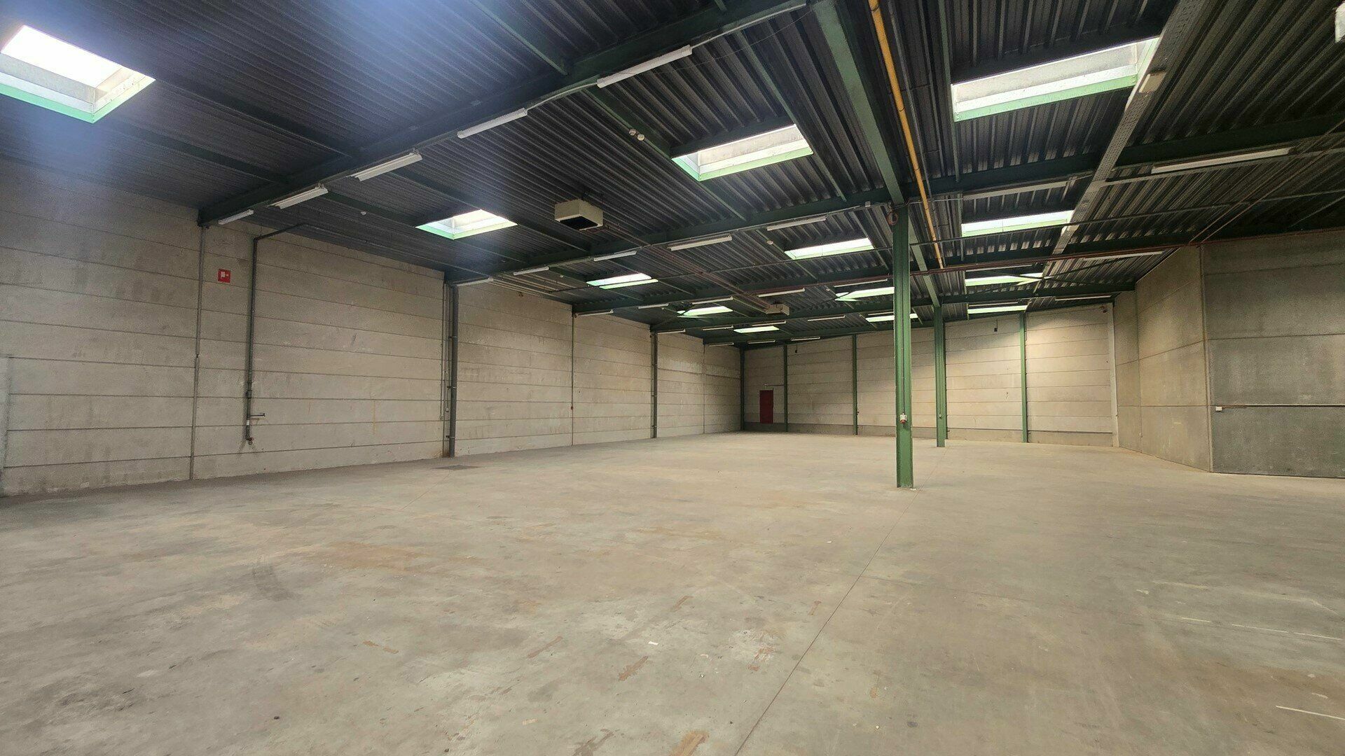 Warehouse for rent in HERENT