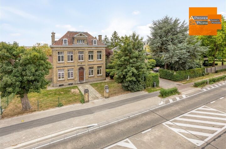 Herenhuis te koop in KORTENBERG