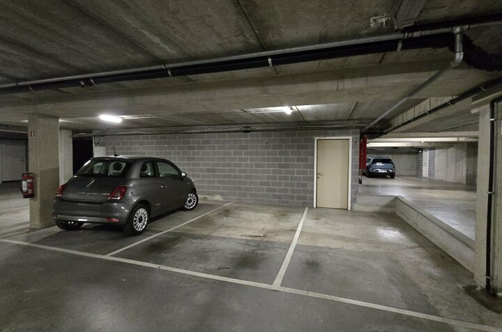 Parking - Binnenstaanplaats for rent in LEUVEN
