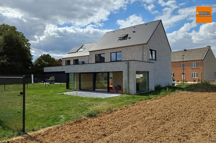 Villa for sale in MEERBEEK